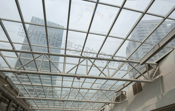 钢化玻璃雨棚